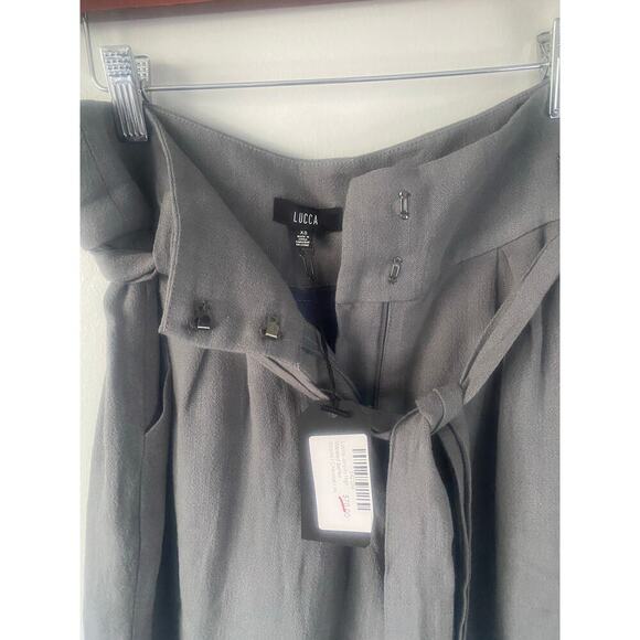 NWT Lucca‎ Jordyn High Waisted Belted Shorts in Charcoal Size XS - Picture 4 of 8